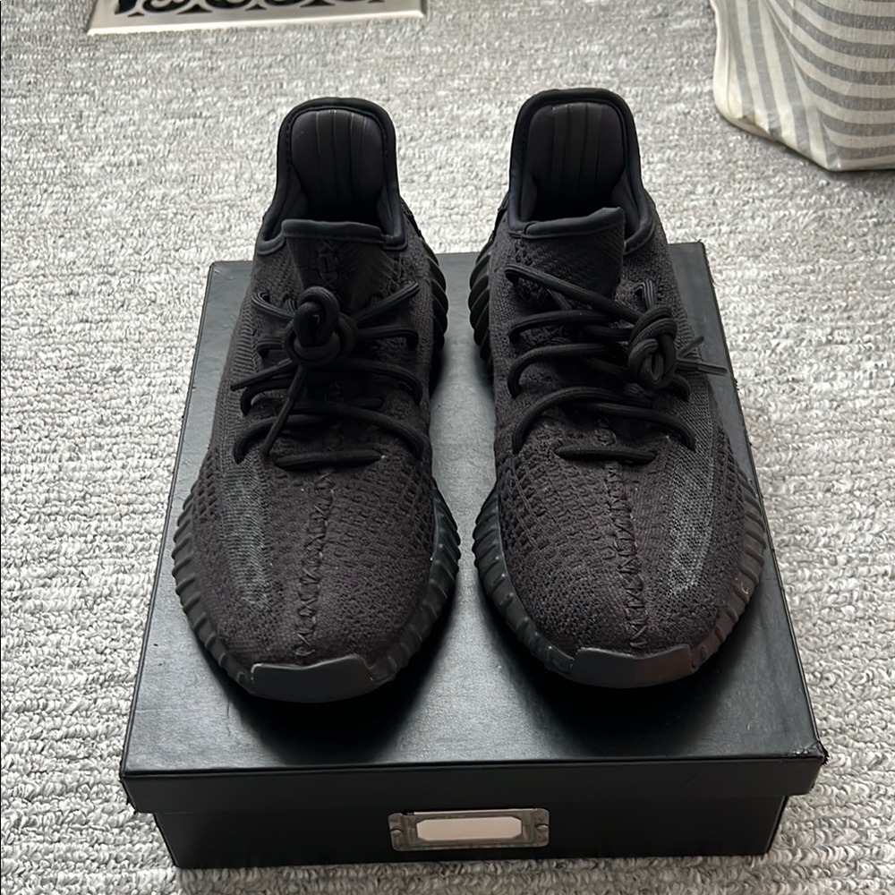 adidas Yeezy Boost 350 V2 Onyx